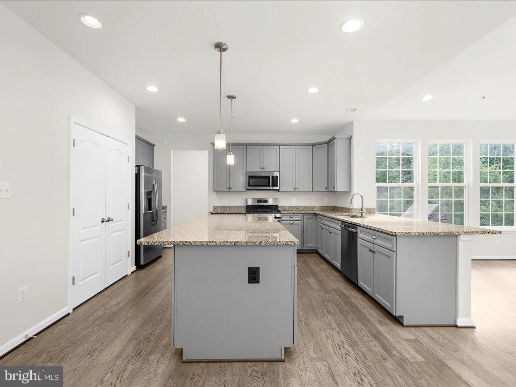 Kitchen - 7942 Meridian Dr, Pasadena, MD 21122 photo 1 of 8