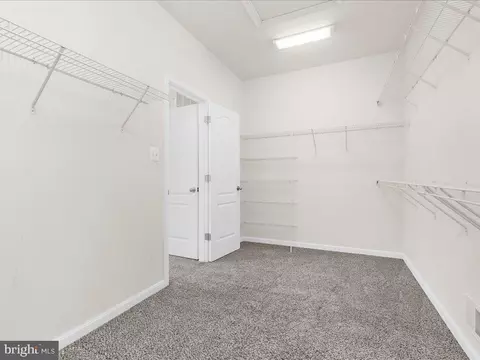 Entry Way - 7942 Meridian Dr, Pasadena, MD 21122 photo 7 of 8