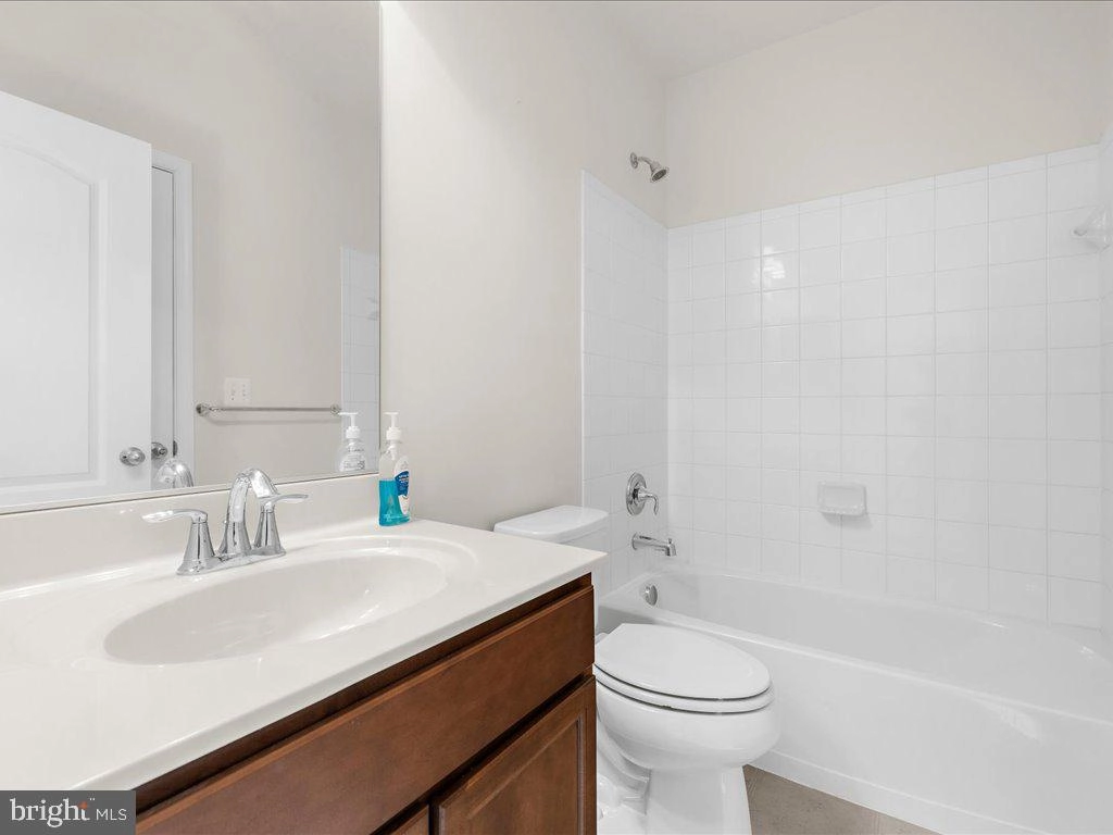 Bath - 7942 Meridian Dr, Pasadena, MD 21122 photo 1 of 5