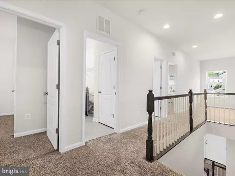Entry Way - 7942 Meridian Dr, Pasadena, MD 21122 photo 8 of 8