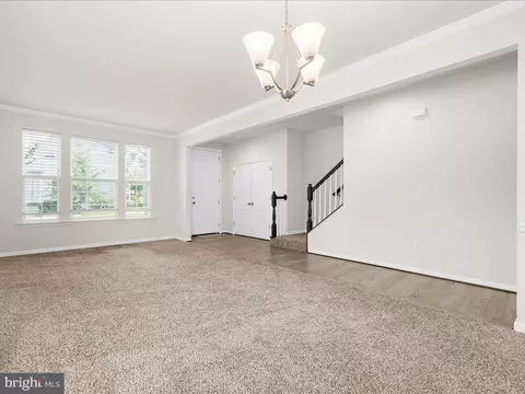 Living - 7942 Meridian Dr, Pasadena, MD 21122 photo 3 of 16