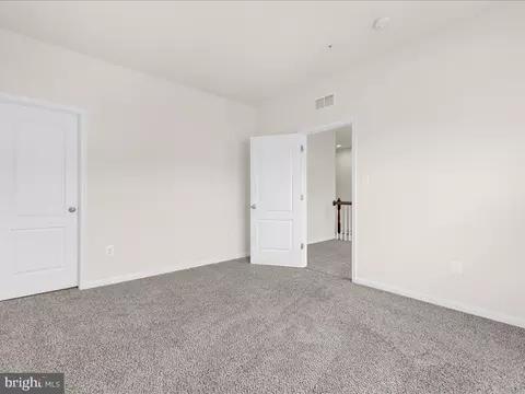 Bedroom - 7942 Meridian Dr, Pasadena, MD 21122 photo 8 of 8