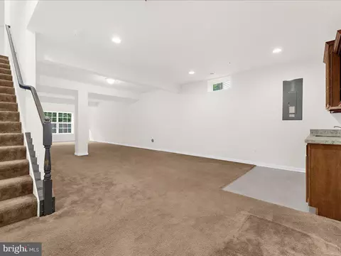 Living - 7942 Meridian Dr, Pasadena, MD 21122 photo 9 of 16