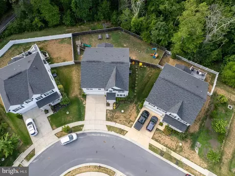 View/Area - 7942 Meridian Dr, Pasadena, MD 21122 photo 1 of 13