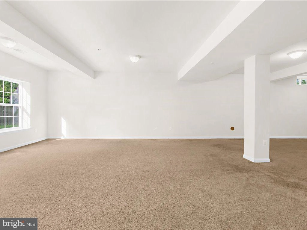 Living - 7942 Meridian Dr, Pasadena, MD 21122 photo 13 of 16