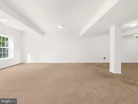 Living - 7942 Meridian Dr, Pasadena, MD 21122 photo 13 of 16