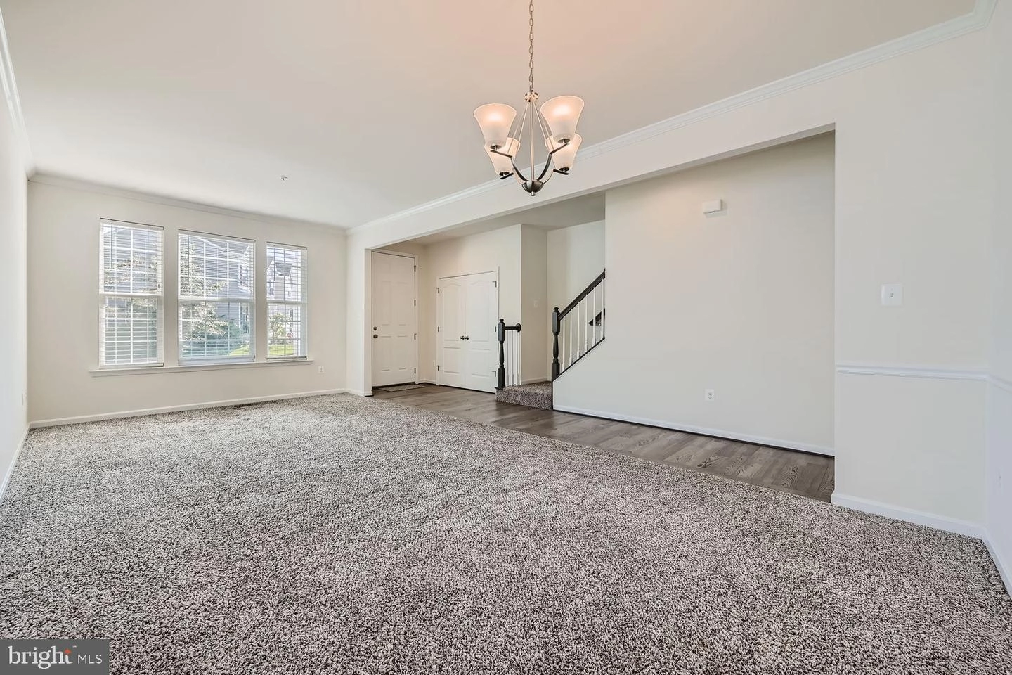 Living - 7942 Meridian Dr, Pasadena, MD 21122 photo 1 of 16