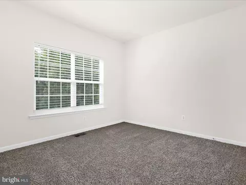 Bedroom - 7942 Meridian Dr, Pasadena, MD 21122 photo 4 of 8