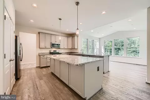 Kitchen - 7942 Meridian Dr, Pasadena, MD 21122 photo 4 of 8