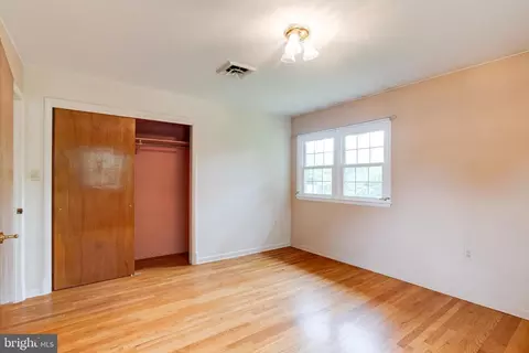 Bedroom - 1190 Winer Rd, Odenton, MD 21113 photo 9 of 17