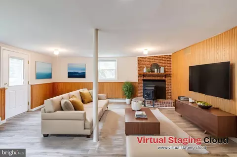 Living - 1190 Winer Rd, Odenton, MD 21113 photo 7 of 15