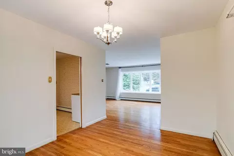 Living - 1190 Winer Rd, Odenton, MD 21113 photo 13 of 15