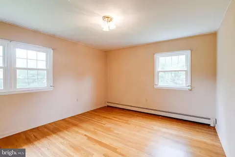 Bedroom - 1190 Winer Rd, Odenton, MD 21113 photo 12 of 17