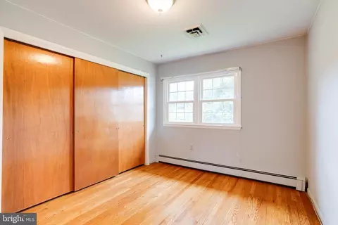 Bedroom - 1190 Winer Rd, Odenton, MD 21113 photo 3 of 17