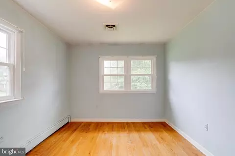 Bedroom - 1190 Winer Rd, Odenton, MD 21113 photo 8 of 17