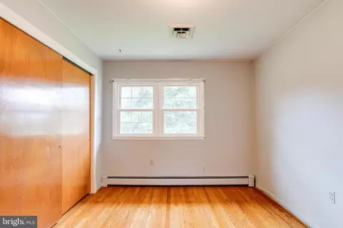 Bedroom - 1190 Winer Rd, Odenton, MD 21113 photo 4 of 17