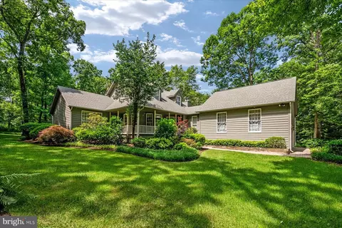56 Seaborne Dr, Pasadena, MD 21122 photo 5