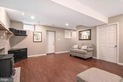 56 Seaborne Dr, Pasadena, MD 21122 photo 35
