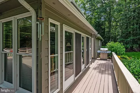 56 Seaborne Dr, Pasadena, MD 21122 photo 37