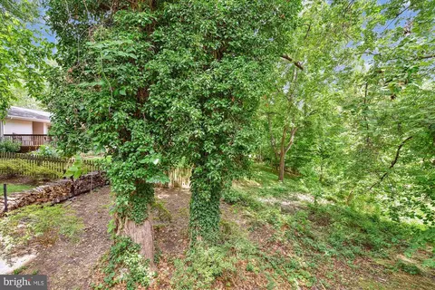 Exterior - 1513 Ritchie Ln, Annapolis, MD 21401 photo 2 of 19
