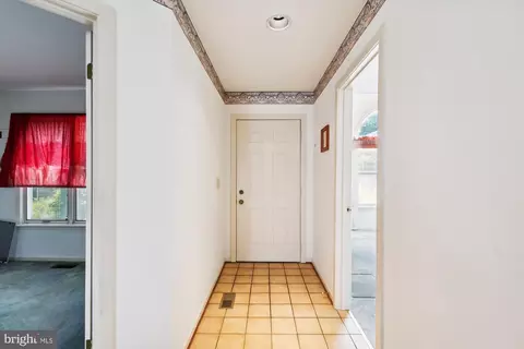 Entry Way - 1513 Ritchie Ln, Annapolis, MD 21401 photo 1 of 3
