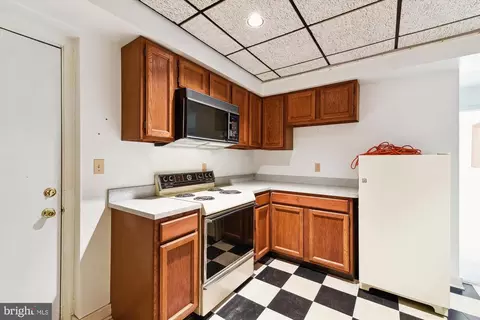 Kitchen - 1513 Ritchie Ln, Annapolis, MD 21401 photo 4 of 4