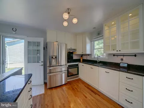 249 Brock Bridge Rd, Laurel, MD 20724 photo 9