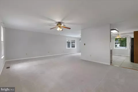 439 Birch Dr, Edgewater, MD 21037 photo 2