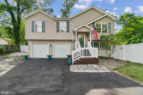 368 South Dr, Severna Park, MD 21146