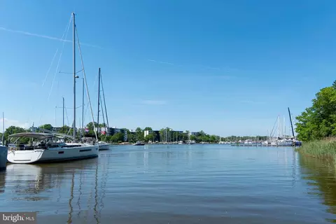 View/Area - 1012 Harbor Dr, Annapolis, MD 21403 photo 1 of 2