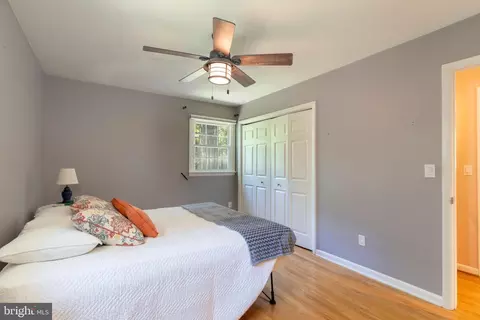 Bedroom - 1012 Harbor Dr, Annapolis, MD 21403 photo 3 of 7