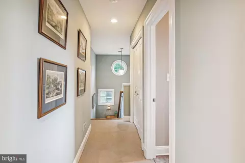 Entry Way - 8084 Belhaven Ave, Pasadena, MD 21122 photo 5 of 6