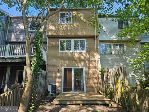 7908 Wellesley Ct, Pasadena, MD 21122 photo 5