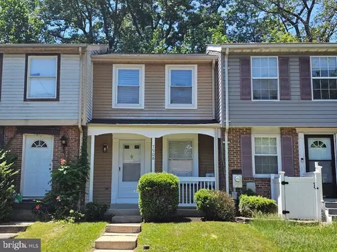 7908 Wellesley Ct, Pasadena, MD 21122