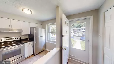 7908 Wellesley Ct, Pasadena, MD 21122 photo 2