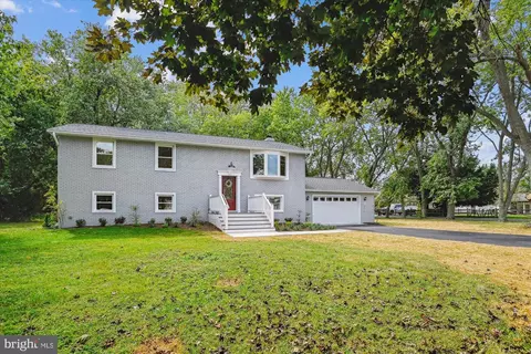 Exterior - 1985 Gooseneck Rd, Pasadena, MD 21122 photo 2 of 11