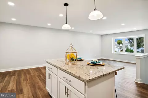 Living - 1985 Gooseneck Rd, Pasadena, MD 21122 photo 1 of 7