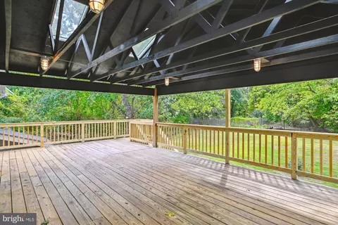 Exterior - 1985 Gooseneck Rd, Pasadena, MD 21122 photo 5 of 11