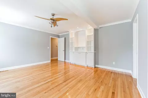 Living - 602 Rita Dr, Odenton, MD 21113 photo 5 of 6