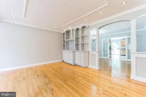 Living - 602 Rita Dr, Odenton, MD 21113 photo 3 of 6