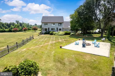 Exterior - 1877 Cherry Rd, Annapolis, MD 21409 photo 6 of 15