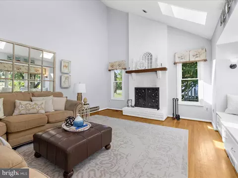 Living - 1877 Cherry Rd, Annapolis, MD 21409 photo 1 of 2