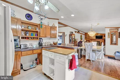 180 Chesapeake Mobile Ct, Hanover, MD 21076 photo 16