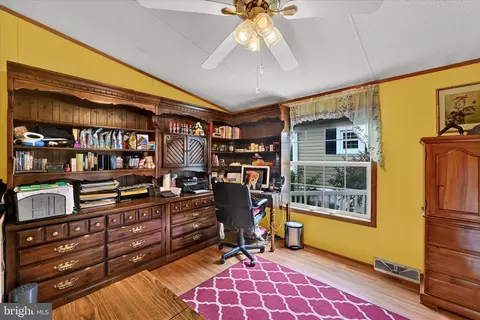 180 Chesapeake Mobile Ct, Hanover, MD 21076 photo 8