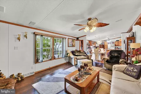 180 Chesapeake Mobile Ct, Hanover, MD 21076 photo 13