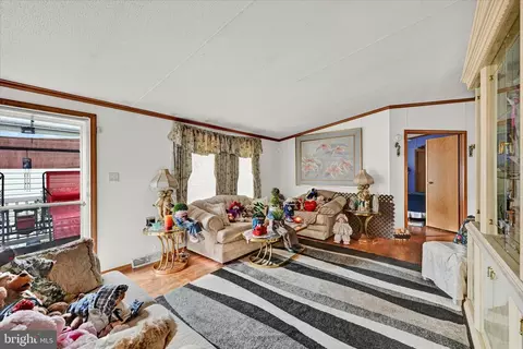 180 Chesapeake Mobile Ct, Hanover, MD 21076 photo 4