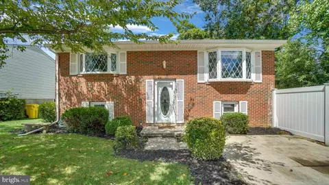 602 Holy Cross Rd, Brooklyn Park, MD 21225