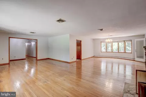 Living - 8191 Old Mill Rd, Pasadena, MD 21122 photo 3 of 7
