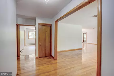 Entry Way - 8191 Old Mill Rd, Pasadena, MD 21122 photo 1 of 3