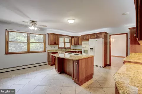 Kitchen - 8191 Old Mill Rd, Pasadena, MD 21122 photo 2 of 3